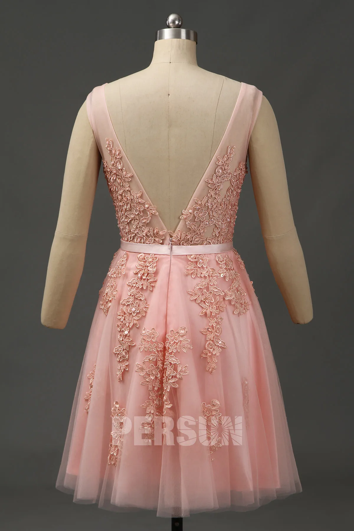 Robe de cérémonie courte dos échancré en V